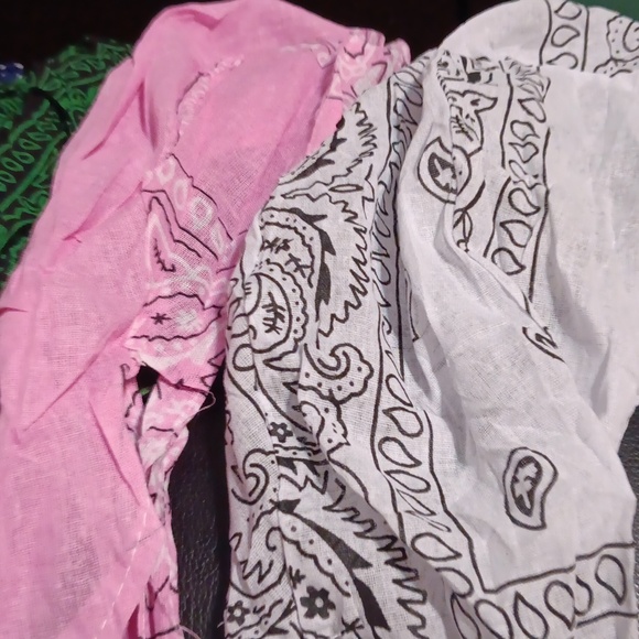 Set of 8 Womens motor cycle headwrapes, lightweight bandana style - Picture 2 of 5